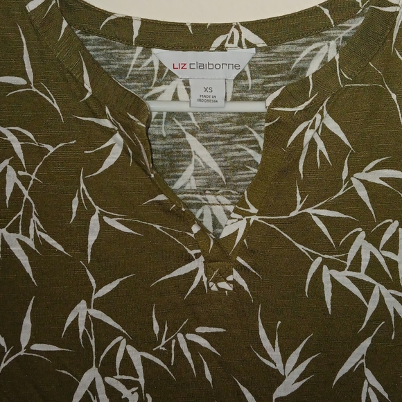 Liz Claiborne Blouse - Picture 2 of 3